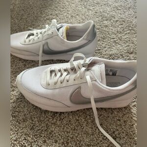 Nike Daybreak “White Metallic Silver” Women’s Sports Shoes